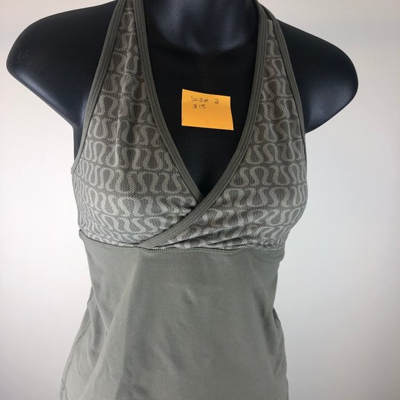 2 Lululemon tanks Size 2 - Picture 6 of 8